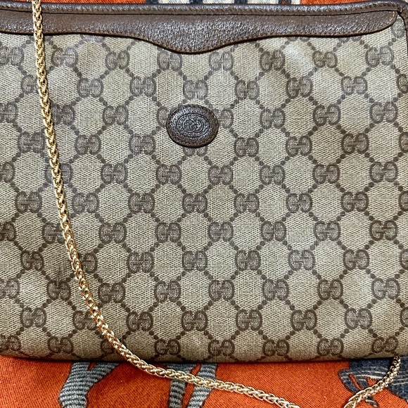 GUCCI ❤️🌟 GG MONOGRAM CLUTCH ⭐️ - Picture 2 of 12